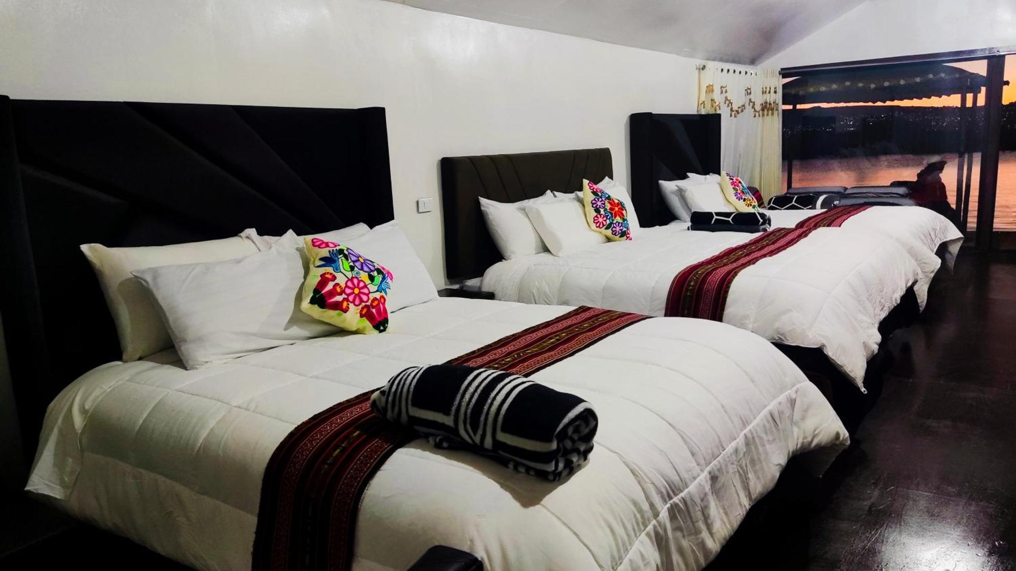 Uros Utasa Lodge Пуно Екстериор снимка