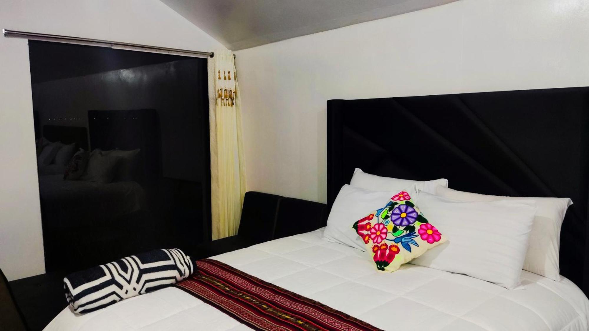 Uros Utasa Lodge Пуно Екстериор снимка